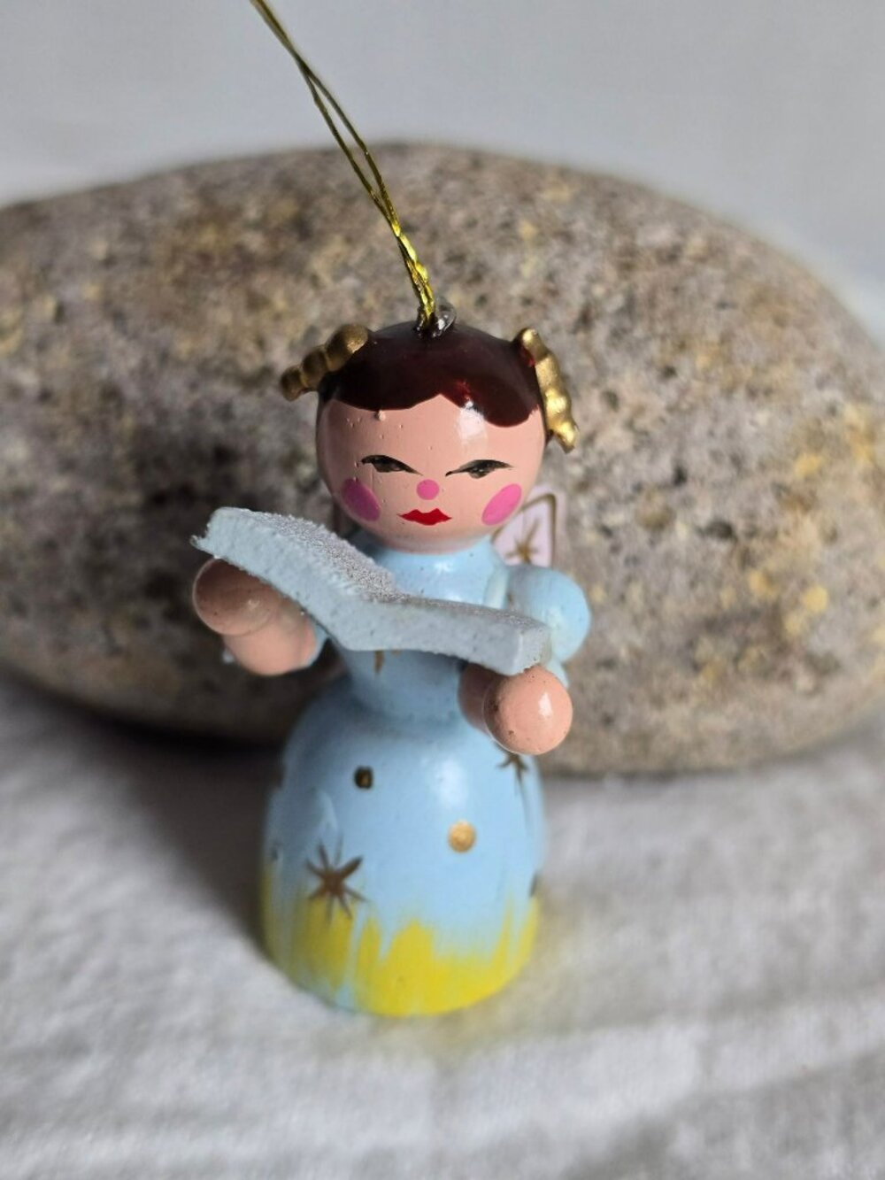 VTG German Erzebirge Angel Christmas Ornament Figurine Hand Painting  Height 2"